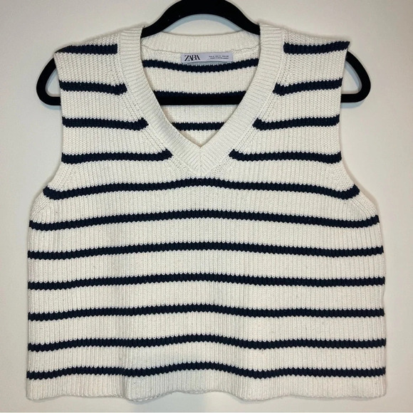 ZARA Ribbed Knit Cozy Cream Striped Cropped Sweater Vest - Picture 2 of 8